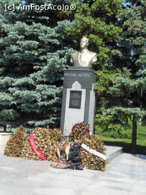 [P15] București - Parcul Tei. Monumentul Heydar Aliyev. » foto by iulianic
 - 
<span class="allrVoted glyphicon glyphicon-heart hidden" id="av1366178"></span>
<a class="m-l-10 hidden" id="sv1366178" onclick="voting_Foto_DelVot(,1366178,21819)" role="button">șterge vot <span class="glyphicon glyphicon-remove"></span></a>
<a id="v91366178" class=" c-red"  onclick="voting_Foto_SetVot(1366178)" role="button"><span class="glyphicon glyphicon-heart-empty"></span> <b>LIKE</b> = Votează poza</a> <img class="hidden"  id="f1366178W9" src="/imagini/loader.gif" border="0" /><span class="AjErrMes hidden" id="e1366178ErM"></span>