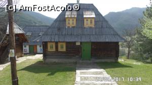 [P12] Casă în satul de lemn » foto by ungureanica
 - 
<span class="allrVoted glyphicon glyphicon-heart hidden" id="av851918"></span>
<a class="m-l-10 hidden" id="sv851918" onclick="voting_Foto_DelVot(,851918,21860)" role="button">șterge vot <span class="glyphicon glyphicon-remove"></span></a>
<a id="v9851918" class=" c-red"  onclick="voting_Foto_SetVot(851918)" role="button"><span class="glyphicon glyphicon-heart-empty"></span> <b>LIKE</b> = Votează poza</a> <img class="hidden"  id="f851918W9" src="/imagini/loader.gif" border="0" /><span class="AjErrMes hidden" id="e851918ErM"></span>