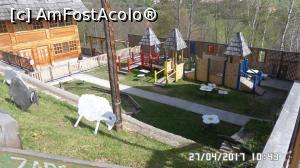 [P17] Loc de joacă în satul de lemn » foto by ungureanica
 - 
<span class="allrVoted glyphicon glyphicon-heart hidden" id="av851923"></span>
<a class="m-l-10 hidden" id="sv851923" onclick="voting_Foto_DelVot(,851923,21860)" role="button">șterge vot <span class="glyphicon glyphicon-remove"></span></a>
<a id="v9851923" class=" c-red"  onclick="voting_Foto_SetVot(851923)" role="button"><span class="glyphicon glyphicon-heart-empty"></span> <b>LIKE</b> = Votează poza</a> <img class="hidden"  id="f851923W9" src="/imagini/loader.gif" border="0" /><span class="AjErrMes hidden" id="e851923ErM"></span>