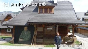 [P20] Casă în satul de lemn » foto by ungureanica
 - 
<span class="allrVoted glyphicon glyphicon-heart hidden" id="av851926"></span>
<a class="m-l-10 hidden" id="sv851926" onclick="voting_Foto_DelVot(,851926,21860)" role="button">șterge vot <span class="glyphicon glyphicon-remove"></span></a>
<a id="v9851926" class=" c-red"  onclick="voting_Foto_SetVot(851926)" role="button"><span class="glyphicon glyphicon-heart-empty"></span> <b>LIKE</b> = Votează poza</a> <img class="hidden"  id="f851926W9" src="/imagini/loader.gif" border="0" /><span class="AjErrMes hidden" id="e851926ErM"></span>
