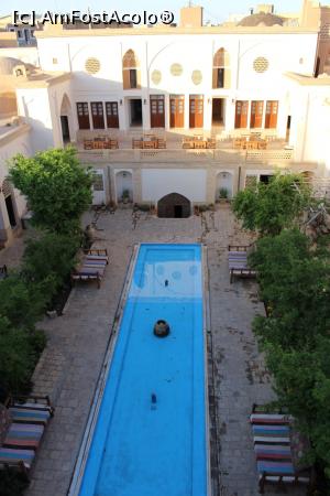 [P16] Kashan, Casa de Oaspeți Ehsan se văd camerele și mesele unde se putea servi seara cina, dimineața se spală dalele » foto by mprofeanu
 - 
<span class="allrVoted glyphicon glyphicon-heart hidden" id="av856454"></span>
<a class="m-l-10 hidden" id="sv856454" onclick="voting_Foto_DelVot(,856454,21921)" role="button">șterge vot <span class="glyphicon glyphicon-remove"></span></a>
<a id="v9856454" class=" c-red"  onclick="voting_Foto_SetVot(856454)" role="button"><span class="glyphicon glyphicon-heart-empty"></span> <b>LIKE</b> = Votează poza</a> <img class="hidden"  id="f856454W9" src="/imagini/loader.gif" border="0" /><span class="AjErrMes hidden" id="e856454ErM"></span>