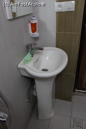 [P26] Kashan, Casa de Oaspeți Ehsan, Săpunul și șamponul nu au lipsit deși baia era în afara camerelor » foto by mprofeanu
 - 
<span class="allrVoted glyphicon glyphicon-heart hidden" id="av856472"></span>
<a class="m-l-10 hidden" id="sv856472" onclick="voting_Foto_DelVot(,856472,21921)" role="button">șterge vot <span class="glyphicon glyphicon-remove"></span></a>
<a id="v9856472" class=" c-red"  onclick="voting_Foto_SetVot(856472)" role="button"><span class="glyphicon glyphicon-heart-empty"></span> <b>LIKE</b> = Votează poza</a> <img class="hidden"  id="f856472W9" src="/imagini/loader.gif" border="0" /><span class="AjErrMes hidden" id="e856472ErM"></span>