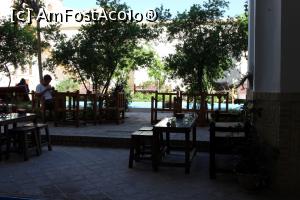 [P37] Kashan, Casa de Oaspeți Ehsan, Mese pentru ceai, cafea, sucuri, bere fără alcool, internet, odihnă...  » foto by mprofeanu
 - 
<span class="allrVoted glyphicon glyphicon-heart hidden" id="av856496"></span>
<a class="m-l-10 hidden" id="sv856496" onclick="voting_Foto_DelVot(,856496,21921)" role="button">șterge vot <span class="glyphicon glyphicon-remove"></span></a>
<a id="v9856496" class=" c-red"  onclick="voting_Foto_SetVot(856496)" role="button"><span class="glyphicon glyphicon-heart-empty"></span> <b>LIKE</b> = Votează poza</a> <img class="hidden"  id="f856496W9" src="/imagini/loader.gif" border="0" /><span class="AjErrMes hidden" id="e856496ErM"></span>