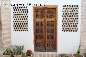 [P43] Kashan, Casa de Oaspeți Ehsan, ușă, ferestre, închidere » foto by mprofeanu
 - 
<span class="allrVoted glyphicon glyphicon-heart hidden" id="av856505"></span>
<a class="m-l-10 hidden" id="sv856505" onclick="voting_Foto_DelVot(,856505,21921)" role="button">șterge vot <span class="glyphicon glyphicon-remove"></span></a>
<a id="v9856505" class=" c-red"  onclick="voting_Foto_SetVot(856505)" role="button"><span class="glyphicon glyphicon-heart-empty"></span> <b>LIKE</b> = Votează poza</a> <img class="hidden"  id="f856505W9" src="/imagini/loader.gif" border="0" /><span class="AjErrMes hidden" id="e856505ErM"></span>