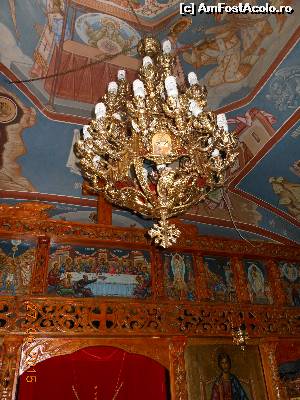 [P26] Mănăstirea Nucet - Paraclisul în interior.  » foto by iulianic
 - 
<span class="allrVoted glyphicon glyphicon-heart hidden" id="av649024"></span>
<a class="m-l-10 hidden" id="sv649024" onclick="voting_Foto_DelVot(,649024,21922)" role="button">șterge vot <span class="glyphicon glyphicon-remove"></span></a>
<a id="v9649024" class=" c-red"  onclick="voting_Foto_SetVot(649024)" role="button"><span class="glyphicon glyphicon-heart-empty"></span> <b>LIKE</b> = Votează poza</a> <img class="hidden"  id="f649024W9" src="/imagini/loader.gif" border="0" /><span class="AjErrMes hidden" id="e649024ErM"></span>