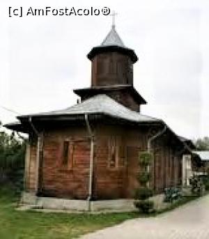 [P10] Biserica paraclis de lemn » foto by Michi
 - 
<span class="allrVoted glyphicon glyphicon-heart hidden" id="av1367509"></span>
<a class="m-l-10 hidden" id="sv1367509" onclick="voting_Foto_DelVot(,1367509,21922)" role="button">șterge vot <span class="glyphicon glyphicon-remove"></span></a>
<a id="v91367509" class=" c-red"  onclick="voting_Foto_SetVot(1367509)" role="button"><span class="glyphicon glyphicon-heart-empty"></span> <b>LIKE</b> = Votează poza</a> <img class="hidden"  id="f1367509W9" src="/imagini/loader.gif" border="0" /><span class="AjErrMes hidden" id="e1367509ErM"></span>