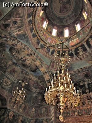[P19] Interior biserică » foto by Michi
 - 
<span class="allrVoted glyphicon glyphicon-heart hidden" id="av1367518"></span>
<a class="m-l-10 hidden" id="sv1367518" onclick="voting_Foto_DelVot(,1367518,21922)" role="button">șterge vot <span class="glyphicon glyphicon-remove"></span></a>
<a id="v91367518" class=" c-red"  onclick="voting_Foto_SetVot(1367518)" role="button"><span class="glyphicon glyphicon-heart-empty"></span> <b>LIKE</b> = Votează poza</a> <img class="hidden"  id="f1367518W9" src="/imagini/loader.gif" border="0" /><span class="AjErrMes hidden" id="e1367518ErM"></span>