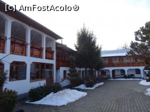 [P06] Corpuri noi de chilii - Mănăstirea Nucet, Dâmbovița.  » foto by tata123 🔱
 - 
<span class="allrVoted glyphicon glyphicon-heart hidden" id="av1053760"></span>
<a class="m-l-10 hidden" id="sv1053760" onclick="voting_Foto_DelVot(,1053760,21922)" role="button">șterge vot <span class="glyphicon glyphicon-remove"></span></a>
<a id="v91053760" class=" c-red"  onclick="voting_Foto_SetVot(1053760)" role="button"><span class="glyphicon glyphicon-heart-empty"></span> <b>LIKE</b> = Votează poza</a> <img class="hidden"  id="f1053760W9" src="/imagini/loader.gif" border="0" /><span class="AjErrMes hidden" id="e1053760ErM"></span>