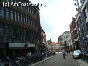 [P24] Pieton prin centrul orasului.  » foto by mireille
 - 
<span class="allrVoted glyphicon glyphicon-heart hidden" id="av857213"></span>
<a class="m-l-10 hidden" id="sv857213" onclick="voting_Foto_DelVot(,857213,21937)" role="button">șterge vot <span class="glyphicon glyphicon-remove"></span></a>
<a id="v9857213" class=" c-red"  onclick="voting_Foto_SetVot(857213)" role="button"><span class="glyphicon glyphicon-heart-empty"></span> <b>LIKE</b> = Votează poza</a> <img class="hidden"  id="f857213W9" src="/imagini/loader.gif" border="0" /><span class="AjErrMes hidden" id="e857213ErM"></span>