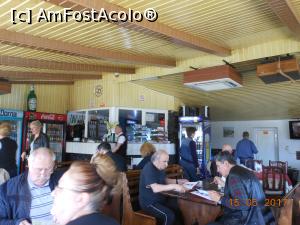 [P04] Costești - Restaurant Poliana, barul și o parte din sala de servire.  » foto by iulianic
 - 
<span class="allrVoted glyphicon glyphicon-heart hidden" id="av857283"></span>
<a class="m-l-10 hidden" id="sv857283" onclick="voting_Foto_DelVot(,857283,21941)" role="button">șterge vot <span class="glyphicon glyphicon-remove"></span></a>
<a id="v9857283" class=" c-red"  onclick="voting_Foto_SetVot(857283)" role="button"><span class="glyphicon glyphicon-heart-empty"></span> <b>LIKE</b> = Votează poza</a> <img class="hidden"  id="f857283W9" src="/imagini/loader.gif" border="0" /><span class="AjErrMes hidden" id="e857283ErM"></span>
