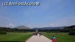 [P02] Palatul de la Caserta - incepem cu vizitarea gradinilor.  » foto by Aurici
 - 
<span class="allrVoted glyphicon glyphicon-heart hidden" id="av859394"></span>
<a class="m-l-10 hidden" id="sv859394" onclick="voting_Foto_DelVot(,859394,21978)" role="button">șterge vot <span class="glyphicon glyphicon-remove"></span></a>
<a id="v9859394" class=" c-red"  onclick="voting_Foto_SetVot(859394)" role="button"><span class="glyphicon glyphicon-heart-empty"></span> <b>LIKE</b> = Votează poza</a> <img class="hidden"  id="f859394W9" src="/imagini/loader.gif" border="0" /><span class="AjErrMes hidden" id="e859394ErM"></span>