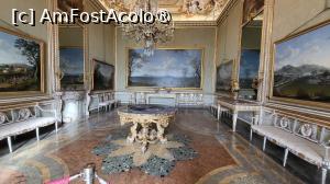[P09] Sala iernii este indicata in inventare ca fiind „camera in care regele se schimba de haine” .  » foto by geani anto
 - 
<span class="allrVoted glyphicon glyphicon-heart hidden" id="av1411284"></span>
<a class="m-l-10 hidden" id="sv1411284" onclick="voting_Foto_DelVot(,1411284,21978)" role="button">șterge vot <span class="glyphicon glyphicon-remove"></span></a>
<a id="v91411284" class=" c-red"  onclick="voting_Foto_SetVot(1411284)" role="button"><span class="glyphicon glyphicon-heart-empty"></span> <b>LIKE</b> = Votează poza</a> <img class="hidden"  id="f1411284W9" src="/imagini/loader.gif" border="0" /><span class="AjErrMes hidden" id="e1411284ErM"></span>