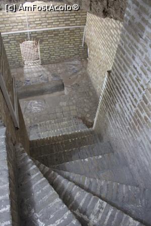 [P34] Yazd, Muzeul Apei, Scări spre Qanatul Zarch » foto by mprofeanu
 - 
<span class="allrVoted glyphicon glyphicon-heart hidden" id="av865280"></span>
<a class="m-l-10 hidden" id="sv865280" onclick="voting_Foto_DelVot(,865280,22077)" role="button">șterge vot <span class="glyphicon glyphicon-remove"></span></a>
<a id="v9865280" class=" c-red"  onclick="voting_Foto_SetVot(865280)" role="button"><span class="glyphicon glyphicon-heart-empty"></span> <b>LIKE</b> = Votează poza</a> <img class="hidden"  id="f865280W9" src="/imagini/loader.gif" border="0" /><span class="AjErrMes hidden" id="e865280ErM"></span>