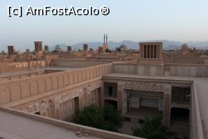 [P78] Yazd, Badgiruri, Cupole și Minarete se înalță spre cer » foto by mprofeanu
 - 
<span class="allrVoted glyphicon glyphicon-heart hidden" id="av865324"></span>
<a class="m-l-10 hidden" id="sv865324" onclick="voting_Foto_DelVot(,865324,22077)" role="button">șterge vot <span class="glyphicon glyphicon-remove"></span></a>
<a id="v9865324" class=" c-red"  onclick="voting_Foto_SetVot(865324)" role="button"><span class="glyphicon glyphicon-heart-empty"></span> <b>LIKE</b> = Votează poza</a> <img class="hidden"  id="f865324W9" src="/imagini/loader.gif" border="0" /><span class="AjErrMes hidden" id="e865324ErM"></span>