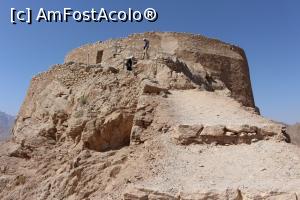 [P16] Yazd, Turnurile Tăcerii, urcușul abrupt spre final la Turnul mai mare din stânga » foto by mprofeanu
 - 
<span class="allrVoted glyphicon glyphicon-heart hidden" id="av867950"></span>
<a class="m-l-10 hidden" id="sv867950" onclick="voting_Foto_DelVot(,867950,22077)" role="button">șterge vot <span class="glyphicon glyphicon-remove"></span></a>
<a id="v9867950" class=" c-red"  onclick="voting_Foto_SetVot(867950)" role="button"><span class="glyphicon glyphicon-heart-empty"></span> <b>LIKE</b> = Votează poza</a> <img class="hidden"  id="f867950W9" src="/imagini/loader.gif" border="0" /><span class="AjErrMes hidden" id="e867950ErM"></span>