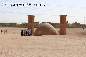 [P05] Yazd, Turnurile Tăcerii, Bazinul de apă cu două badgiruri » foto by mprofeanu
 - 
<span class="allrVoted glyphicon glyphicon-heart hidden" id="av867931"></span>
<a class="m-l-10 hidden" id="sv867931" onclick="voting_Foto_DelVot(,867931,22077)" role="button">șterge vot <span class="glyphicon glyphicon-remove"></span></a>
<a id="v9867931" class=" c-red"  onclick="voting_Foto_SetVot(867931)" role="button"><span class="glyphicon glyphicon-heart-empty"></span> <b>LIKE</b> = Votează poza</a> <img class="hidden"  id="f867931W9" src="/imagini/loader.gif" border="0" /><span class="AjErrMes hidden" id="e867931ErM"></span>