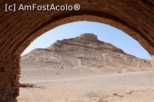 [P08] Yazd, Turnurile Tăcerii, Turnul mai mare văzut din interiorul unei clădiri » foto by mprofeanu
 - 
<span class="allrVoted glyphicon glyphicon-heart hidden" id="av867936"></span>
<a class="m-l-10 hidden" id="sv867936" onclick="voting_Foto_DelVot(,867936,22077)" role="button">șterge vot <span class="glyphicon glyphicon-remove"></span></a>
<a id="v9867936" class=" c-red"  onclick="voting_Foto_SetVot(867936)" role="button"><span class="glyphicon glyphicon-heart-empty"></span> <b>LIKE</b> = Votează poza</a> <img class="hidden"  id="f867936W9" src="/imagini/loader.gif" border="0" /><span class="AjErrMes hidden" id="e867936ErM"></span>