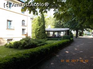 [P43] Lateral. Din pacate fata hotelului nu am fotografie reusita dar o vedeti pe booking.com » foto by elviramvio
 - 
<span class="allrVoted glyphicon glyphicon-heart hidden" id="av867744"></span>
<a class="m-l-10 hidden" id="sv867744" onclick="voting_Foto_DelVot(,867744,22110)" role="button">șterge vot <span class="glyphicon glyphicon-remove"></span></a>
<a id="v9867744" class=" c-red"  onclick="voting_Foto_SetVot(867744)" role="button"><span class="glyphicon glyphicon-heart-empty"></span> <b>LIKE</b> = Votează poza</a> <img class="hidden"  id="f867744W9" src="/imagini/loader.gif" border="0" /><span class="AjErrMes hidden" id="e867744ErM"></span>