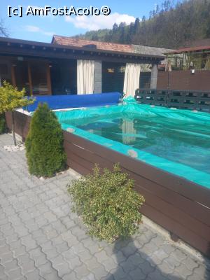 [P13] Piscina protejata cu o prelata » foto by nightwish
 - 
<span class="allrVoted glyphicon glyphicon-heart hidden" id="av1362229"></span>
<a class="m-l-10 hidden" id="sv1362229" onclick="voting_Foto_DelVot(,1362229,22130)" role="button">șterge vot <span class="glyphicon glyphicon-remove"></span></a>
<a id="v91362229" class=" c-red"  onclick="voting_Foto_SetVot(1362229)" role="button"><span class="glyphicon glyphicon-heart-empty"></span> <b>LIKE</b> = Votează poza</a> <img class="hidden"  id="f1362229W9" src="/imagini/loader.gif" border="0" /><span class="AjErrMes hidden" id="e1362229ErM"></span>