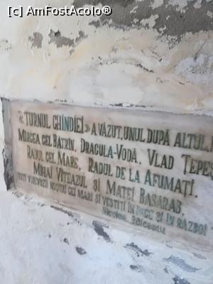 [P27] Placa la baza intrării în Turnul Chindiei.  » foto by iulian68
 - 
<span class="allrVoted glyphicon glyphicon-heart hidden" id="av965451"></span>
<a class="m-l-10 hidden" id="sv965451" onclick="voting_Foto_DelVot(,965451,22157)" role="button">șterge vot <span class="glyphicon glyphicon-remove"></span></a>
<a id="v9965451" class=" c-red"  onclick="voting_Foto_SetVot(965451)" role="button"><span class="glyphicon glyphicon-heart-empty"></span> <b>LIKE</b> = Votează poza</a> <img class="hidden"  id="f965451W9" src="/imagini/loader.gif" border="0" /><span class="AjErrMes hidden" id="e965451ErM"></span>