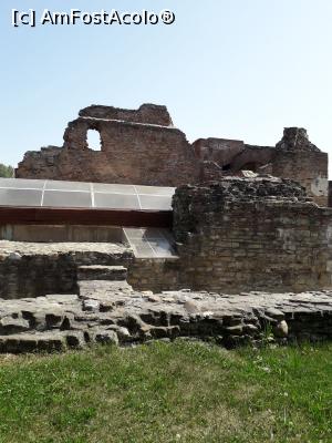 [P31] Ruineale Palatului.  » foto by iulian68
 - 
<span class="allrVoted glyphicon glyphicon-heart hidden" id="av965455"></span>
<a class="m-l-10 hidden" id="sv965455" onclick="voting_Foto_DelVot(,965455,22157)" role="button">șterge vot <span class="glyphicon glyphicon-remove"></span></a>
<a id="v9965455" class=" c-red"  onclick="voting_Foto_SetVot(965455)" role="button"><span class="glyphicon glyphicon-heart-empty"></span> <b>LIKE</b> = Votează poza</a> <img class="hidden"  id="f965455W9" src="/imagini/loader.gif" border="0" /><span class="AjErrMes hidden" id="e965455ErM"></span>