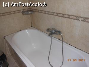 [P37] Hotel Leonardo - Mucegaiul de la cadă.  » foto by iulianic
 - 
<span class="allrVoted glyphicon glyphicon-heart hidden" id="av873252"></span>
<a class="m-l-10 hidden" id="sv873252" onclick="voting_Foto_DelVot(,873252,22201)" role="button">șterge vot <span class="glyphicon glyphicon-remove"></span></a>
<a id="v9873252" class=" c-red"  onclick="voting_Foto_SetVot(873252)" role="button"><span class="glyphicon glyphicon-heart-empty"></span> <b>LIKE</b> = Votează poza</a> <img class="hidden"  id="f873252W9" src="/imagini/loader.gif" border="0" /><span class="AjErrMes hidden" id="e873252ErM"></span>