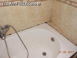 [P38] Hotel Leonardo - Mucegaiul de la cadă.  » foto by iulianic
 - 
<span class="allrVoted glyphicon glyphicon-heart hidden" id="av873254"></span>
<a class="m-l-10 hidden" id="sv873254" onclick="voting_Foto_DelVot(,873254,22201)" role="button">șterge vot <span class="glyphicon glyphicon-remove"></span></a>
<a id="v9873254" class=" c-red"  onclick="voting_Foto_SetVot(873254)" role="button"><span class="glyphicon glyphicon-heart-empty"></span> <b>LIKE</b> = Votează poza</a> <img class="hidden"  id="f873254W9" src="/imagini/loader.gif" border="0" /><span class="AjErrMes hidden" id="e873254ErM"></span>