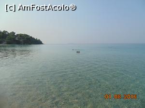 [P08] apa de la Koviou. Paralia alba din larg este a unei doamne de peste 60 de ani care a innotat mai bine de o ora in larg, in timp ce canta.  » foto by Denisa13
 - 
<span class="allrVoted glyphicon glyphicon-heart hidden" id="av943850"></span>
<a class="m-l-10 hidden" id="sv943850" onclick="voting_Foto_DelVot(,943850,22254)" role="button">șterge vot <span class="glyphicon glyphicon-remove"></span></a>
<a id="v9943850" class=" c-red"  onclick="voting_Foto_SetVot(943850)" role="button"><span class="glyphicon glyphicon-heart-empty"></span> <b>LIKE</b> = Votează poza</a> <img class="hidden"  id="f943850W9" src="/imagini/loader.gif" border="0" /><span class="AjErrMes hidden" id="e943850ErM"></span>