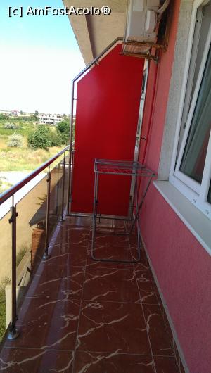 [P08] Balconul, cu uscator dar fara masuta si scaune » foto by adrianaglogo
 - 
<span class="allrVoted glyphicon glyphicon-heart hidden" id="av877123"></span>
<a class="m-l-10 hidden" id="sv877123" onclick="voting_Foto_DelVot(,877123,22256)" role="button">șterge vot <span class="glyphicon glyphicon-remove"></span></a>
<a id="v9877123" class=" c-red"  onclick="voting_Foto_SetVot(877123)" role="button"><span class="glyphicon glyphicon-heart-empty"></span> <b>LIKE</b> = Votează poza</a> <img class="hidden"  id="f877123W9" src="/imagini/loader.gif" border="0" /><span class="AjErrMes hidden" id="e877123ErM"></span>