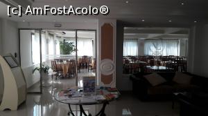 [P05] Intrarea la restaurant » foto by tony67ro
 - 
<span class="allrVoted glyphicon glyphicon-heart hidden" id="av879464"></span>
<a class="m-l-10 hidden" id="sv879464" onclick="voting_Foto_DelVot(,879464,22294)" role="button">șterge vot <span class="glyphicon glyphicon-remove"></span></a>
<a id="v9879464" class=" c-red"  onclick="voting_Foto_SetVot(879464)" role="button"><span class="glyphicon glyphicon-heart-empty"></span> <b>LIKE</b> = Votează poza</a> <img class="hidden"  id="f879464W9" src="/imagini/loader.gif" border="0" /><span class="AjErrMes hidden" id="e879464ErM"></span>