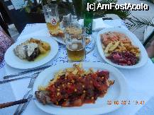 [P01] stg. -miel cu vinete, centru-3 feluri carne+fasole, dr. -șnițel Parmigiana » foto by catalitza72
 - 
<span class="allrVoted glyphicon glyphicon-heart hidden" id="av336325"></span>
<a class="m-l-10 hidden" id="sv336325" onclick="voting_Foto_DelVot(,336325,22302)" role="button">șterge vot <span class="glyphicon glyphicon-remove"></span></a>
<a id="v9336325" class=" c-red"  onclick="voting_Foto_SetVot(336325)" role="button"><span class="glyphicon glyphicon-heart-empty"></span> <b>LIKE</b> = Votează poza</a> <img class="hidden"  id="f336325W9" src="/imagini/loader.gif" border="0" /><span class="AjErrMes hidden" id="e336325ErM"></span>