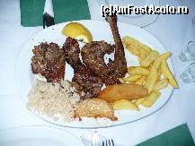 [P11] Lamb Chops la Sotiris.  » foto by macius
 - 
<span class="allrVoted glyphicon glyphicon-heart hidden" id="av429634"></span>
<a class="m-l-10 hidden" id="sv429634" onclick="voting_Foto_DelVot(,429634,22302)" role="button">șterge vot <span class="glyphicon glyphicon-remove"></span></a>
<a id="v9429634" class=" c-red"  onclick="voting_Foto_SetVot(429634)" role="button"><span class="glyphicon glyphicon-heart-empty"></span> <b>LIKE</b> = Votează poza</a> <img class="hidden"  id="f429634W9" src="/imagini/loader.gif" border="0" /><span class="AjErrMes hidden" id="e429634ErM"></span>
