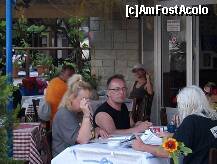 [P20] turisti la taverna si noi mai in spate... » foto by sandu.53
 - 
<span class="allrVoted glyphicon glyphicon-heart hidden" id="av210774"></span>
<a class="m-l-10 hidden" id="sv210774" onclick="voting_Foto_DelVot(,210774,22302)" role="button">șterge vot <span class="glyphicon glyphicon-remove"></span></a>
<a id="v9210774" class=" c-red"  onclick="voting_Foto_SetVot(210774)" role="button"><span class="glyphicon glyphicon-heart-empty"></span> <b>LIKE</b> = Votează poza</a> <img class="hidden"  id="f210774W9" src="/imagini/loader.gif" border="0" /><span class="AjErrMes hidden" id="e210774ErM"></span>