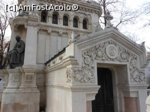 [P10] Cimitirul Bellu - Monumentul funerar al fraților Gheorghieff realizat de Ion Mincu, intrarea. » foto by iulianic
 - 
<span class="allrVoted glyphicon glyphicon-heart hidden" id="av1217858"></span>
<a class="m-l-10 hidden" id="sv1217858" onclick="voting_Foto_DelVot(,1217858,22321)" role="button">șterge vot <span class="glyphicon glyphicon-remove"></span></a>
<a id="v91217858" class=" c-red"  onclick="voting_Foto_SetVot(1217858)" role="button"><span class="glyphicon glyphicon-heart-empty"></span> <b>LIKE</b> = Votează poza</a> <img class="hidden"  id="f1217858W9" src="/imagini/loader.gif" border="0" /><span class="AjErrMes hidden" id="e1217858ErM"></span>