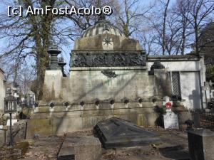 [P03] Cimitirul Bellu - Monumentul funerar al familiei Ghica realizat de Ion Mincu. » foto by iulianic
 - 
<span class="allrVoted glyphicon glyphicon-heart hidden" id="av1217851"></span>
<a class="m-l-10 hidden" id="sv1217851" onclick="voting_Foto_DelVot(,1217851,22321)" role="button">șterge vot <span class="glyphicon glyphicon-remove"></span></a>
<a id="v91217851" class=" c-red"  onclick="voting_Foto_SetVot(1217851)" role="button"><span class="glyphicon glyphicon-heart-empty"></span> <b>LIKE</b> = Votează poza</a> <img class="hidden"  id="f1217851W9" src="/imagini/loader.gif" border="0" /><span class="AjErrMes hidden" id="e1217851ErM"></span>