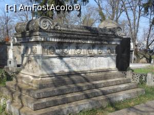 [P35] Panteonul României - Cimitirul Bellu. » foto by iulianic
 - 
<span class="allrVoted glyphicon glyphicon-heart hidden" id="av1218507"></span>
<a class="m-l-10 hidden" id="sv1218507" onclick="voting_Foto_DelVot(,1218507,22321)" role="button">șterge vot <span class="glyphicon glyphicon-remove"></span></a>
<a id="v91218507" class=" c-red"  onclick="voting_Foto_SetVot(1218507)" role="button"><span class="glyphicon glyphicon-heart-empty"></span> <b>LIKE</b> = Votează poza</a> <img class="hidden"  id="f1218507W9" src="/imagini/loader.gif" border="0" /><span class="AjErrMes hidden" id="e1218507ErM"></span>