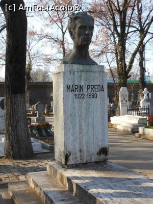 [P46] Panteonul României - Cimitirul Bellu. Marin Preda. » foto by iulianic
 - 
<span class="allrVoted glyphicon glyphicon-heart hidden" id="av1218518"></span>
<a class="m-l-10 hidden" id="sv1218518" onclick="voting_Foto_DelVot(,1218518,22321)" role="button">șterge vot <span class="glyphicon glyphicon-remove"></span></a>
<a id="v91218518" class=" c-red"  onclick="voting_Foto_SetVot(1218518)" role="button"><span class="glyphicon glyphicon-heart-empty"></span> <b>LIKE</b> = Votează poza</a> <img class="hidden"  id="f1218518W9" src="/imagini/loader.gif" border="0" /><span class="AjErrMes hidden" id="e1218518ErM"></span>