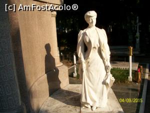 [P04] Doamna cu umbrela. A trezit multe gelozii. Era guvernanta. Statuia este realizata in marmura alba.  » foto by cristina47*
 - 
<span class="allrVoted glyphicon glyphicon-heart hidden" id="av719505"></span>
<a class="m-l-10 hidden" id="sv719505" onclick="voting_Foto_DelVot(,719505,22321)" role="button">șterge vot <span class="glyphicon glyphicon-remove"></span></a>
<a id="v9719505" class=" c-red"  onclick="voting_Foto_SetVot(719505)" role="button"><span class="glyphicon glyphicon-heart-empty"></span> <b>LIKE</b> = Votează poza</a> <img class="hidden"  id="f719505W9" src="/imagini/loader.gif" border="0" /><span class="AjErrMes hidden" id="e719505ErM"></span>