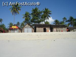 [P14] Magazine cu suveniruri, langa hotel » foto by nela b
 - 
<span class="allrVoted glyphicon glyphicon-heart hidden" id="av882651"></span>
<a class="m-l-10 hidden" id="sv882651" onclick="voting_Foto_DelVot(,882651,22360)" role="button">șterge vot <span class="glyphicon glyphicon-remove"></span></a>
<a id="v9882651" class=" c-red"  onclick="voting_Foto_SetVot(882651)" role="button"><span class="glyphicon glyphicon-heart-empty"></span> <b>LIKE</b> = Votează poza</a> <img class="hidden"  id="f882651W9" src="/imagini/loader.gif" border="0" /><span class="AjErrMes hidden" id="e882651ErM"></span>