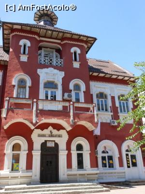 [P22] Oltenița - Prima Policlinică a orașului, construcție din 1926. » foto by iulianic
 - 
<span class="allrVoted glyphicon glyphicon-heart hidden" id="av1252349"></span>
<a class="m-l-10 hidden" id="sv1252349" onclick="voting_Foto_DelVot(,1252349,22428)" role="button">șterge vot <span class="glyphicon glyphicon-remove"></span></a>
<a id="v91252349" class=" c-red"  onclick="voting_Foto_SetVot(1252349)" role="button"><span class="glyphicon glyphicon-heart-empty"></span> <b>LIKE</b> = Votează poza</a> <img class="hidden"  id="f1252349W9" src="/imagini/loader.gif" border="0" /><span class="AjErrMes hidden" id="e1252349ErM"></span>