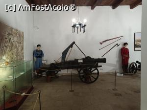 [P16] Cetatea Hotin, Castelul, Cazarma, Expoziția „Istoria și tehnologia artileriei medievale”,  La parter Tun folosit în Cetate » foto by mprofeanu
 - 
<span class="allrVoted glyphicon glyphicon-heart hidden" id="av1498248"></span>
<a class="m-l-10 hidden" id="sv1498248" onclick="voting_Foto_DelVot(,1498248,22455)" role="button">șterge vot <span class="glyphicon glyphicon-remove"></span></a>
<a id="v91498248" class=" c-red"  onclick="voting_Foto_SetVot(1498248)" role="button"><span class="glyphicon glyphicon-heart-empty"></span> <b>LIKE</b> = Votează poza</a> <img class="hidden"  id="f1498248W9" src="/imagini/loader.gif" border="0" /><span class="AjErrMes hidden" id="e1498248ErM"></span>