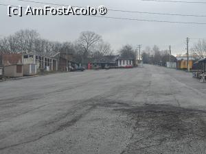 [P02] Hotin, Parcarea de lângă Intrarea în Complexul Hotin, tarabe cu de toate, suveniruri, nu erau turiști... » foto by mprofeanu
 - 
<span class="allrVoted glyphicon glyphicon-heart hidden" id="av1498234"></span>
<a class="m-l-10 hidden" id="sv1498234" onclick="voting_Foto_DelVot(,1498234,22455)" role="button">șterge vot <span class="glyphicon glyphicon-remove"></span></a>
<a id="v91498234" class=" c-red"  onclick="voting_Foto_SetVot(1498234)" role="button"><span class="glyphicon glyphicon-heart-empty"></span> <b>LIKE</b> = Votează poza</a> <img class="hidden"  id="f1498234W9" src="/imagini/loader.gif" border="0" /><span class="AjErrMes hidden" id="e1498234ErM"></span>