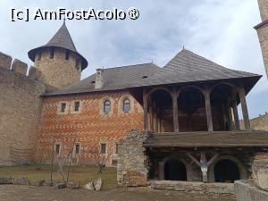 [P34] Cetatea Hotin, Castelul, Palatul Comandantului, Exterior deosebit, zidărie în șah și ancadramentele ferestrelor sculptate în piatră albă » foto by mprofeanu
 - 
<span class="allrVoted glyphicon glyphicon-heart hidden" id="av1498266"></span>
<a class="m-l-10 hidden" id="sv1498266" onclick="voting_Foto_DelVot(,1498266,22455)" role="button">șterge vot <span class="glyphicon glyphicon-remove"></span></a>
<a id="v91498266" class=" c-red"  onclick="voting_Foto_SetVot(1498266)" role="button"><span class="glyphicon glyphicon-heart-empty"></span> <b>LIKE</b> = Votează poza</a> <img class="hidden"  id="f1498266W9" src="/imagini/loader.gif" border="0" /><span class="AjErrMes hidden" id="e1498266ErM"></span>