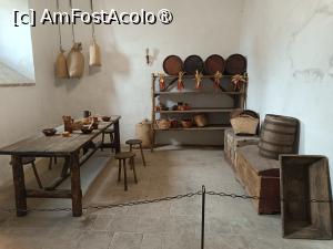 [P43] Cetatea Hotin, Castelul, Palatul Comandantului, Expoziţia „Viața Cotidiană Medievală în Cetatea Hotin – Gospodăria Voievodală”, Reconstrucția Cămării medievale » foto by mprofeanu
 - 
<span class="allrVoted glyphicon glyphicon-heart hidden" id="av1498275"></span>
<a class="m-l-10 hidden" id="sv1498275" onclick="voting_Foto_DelVot(,1498275,22455)" role="button">șterge vot <span class="glyphicon glyphicon-remove"></span></a>
<a id="v91498275" class=" c-red"  onclick="voting_Foto_SetVot(1498275)" role="button"><span class="glyphicon glyphicon-heart-empty"></span> <b>LIKE</b> = Votează poza</a> <img class="hidden"  id="f1498275W9" src="/imagini/loader.gif" border="0" /><span class="AjErrMes hidden" id="e1498275ErM"></span>