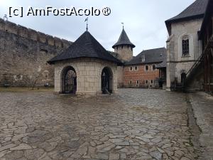 [P44] Cetatea Hotin, Castelul, Fântâna Castelului, O rotondă pătrată cu acoperiș de șindrilă » foto by mprofeanu
 - 
<span class="allrVoted glyphicon glyphicon-heart hidden" id="av1498276"></span>
<a class="m-l-10 hidden" id="sv1498276" onclick="voting_Foto_DelVot(,1498276,22455)" role="button">șterge vot <span class="glyphicon glyphicon-remove"></span></a>
<a id="v91498276" class=" c-red"  onclick="voting_Foto_SetVot(1498276)" role="button"><span class="glyphicon glyphicon-heart-empty"></span> <b>LIKE</b> = Votează poza</a> <img class="hidden"  id="f1498276W9" src="/imagini/loader.gif" border="0" /><span class="AjErrMes hidden" id="e1498276ErM"></span>
