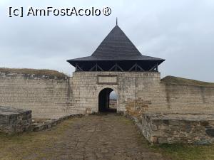 [P05] Cetatea Hotin, Poarta Bendery (gardiană) a Noii Fortărețe, secolul 18, intrăm... » foto by mprofeanu
 - 
<span class="allrVoted glyphicon glyphicon-heart hidden" id="av1498237"></span>
<a class="m-l-10 hidden" id="sv1498237" onclick="voting_Foto_DelVot(,1498237,22455)" role="button">șterge vot <span class="glyphicon glyphicon-remove"></span></a>
<a id="v91498237" class=" c-red"  onclick="voting_Foto_SetVot(1498237)" role="button"><span class="glyphicon glyphicon-heart-empty"></span> <b>LIKE</b> = Votează poza</a> <img class="hidden"  id="f1498237W9" src="/imagini/loader.gif" border="0" /><span class="AjErrMes hidden" id="e1498237ErM"></span>