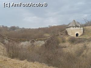 [P61] Cetatea Hotin, Noua Fortăreață, Poarta Iași secolul 18, poartă de intrare în Cetate și Bastionul în dreapta » foto by mprofeanu
 - 
<span class="allrVoted glyphicon glyphicon-heart hidden" id="av1498293"></span>
<a class="m-l-10 hidden" id="sv1498293" onclick="voting_Foto_DelVot(,1498293,22455)" role="button">șterge vot <span class="glyphicon glyphicon-remove"></span></a>
<a id="v91498293" class=" c-red"  onclick="voting_Foto_SetVot(1498293)" role="button"><span class="glyphicon glyphicon-heart-empty"></span> <b>LIKE</b> = Votează poza</a> <img class="hidden"  id="f1498293W9" src="/imagini/loader.gif" border="0" /><span class="AjErrMes hidden" id="e1498293ErM"></span>
