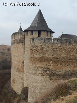 [P63] Cetatea Hotin, Castelul, Zidurile exterioare, Turnul de sud-vest văzute de pe potecă din Noua Fortăreață » foto by mprofeanu
 - 
<span class="allrVoted glyphicon glyphicon-heart hidden" id="av1498295"></span>
<a class="m-l-10 hidden" id="sv1498295" onclick="voting_Foto_DelVot(,1498295,22455)" role="button">șterge vot <span class="glyphicon glyphicon-remove"></span></a>
<a id="v91498295" class=" c-red"  onclick="voting_Foto_SetVot(1498295)" role="button"><span class="glyphicon glyphicon-heart-empty"></span> <b>LIKE</b> = Votează poza</a> <img class="hidden"  id="f1498295W9" src="/imagini/loader.gif" border="0" /><span class="AjErrMes hidden" id="e1498295ErM"></span>