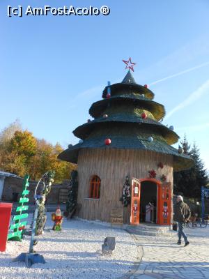 [P20] Porumbacu de Sus - Parcul tematic "Povestea Calendarului". Căsuța lunii Decembrie. » foto by iulianic
 - 
<span class="allrVoted glyphicon glyphicon-heart hidden" id="av1346156"></span>
<a class="m-l-10 hidden" id="sv1346156" onclick="voting_Foto_DelVot(,1346156,22464)" role="button">șterge vot <span class="glyphicon glyphicon-remove"></span></a>
<a id="v91346156" class=" c-red"  onclick="voting_Foto_SetVot(1346156)" role="button"><span class="glyphicon glyphicon-heart-empty"></span> <b>LIKE</b> = Votează poza</a> <img class="hidden"  id="f1346156W9" src="/imagini/loader.gif" border="0" /><span class="AjErrMes hidden" id="e1346156ErM"></span>