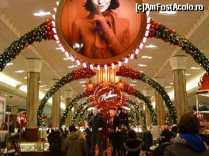 [P12] Macy's decorat de Craciun » foto by graclari
 - 
<span class="allrVoted glyphicon glyphicon-heart hidden" id="av615688"></span>
<a class="m-l-10 hidden" id="sv615688" onclick="voting_Foto_DelVot(,615688,22539)" role="button">șterge vot <span class="glyphicon glyphicon-remove"></span></a>
<a id="v9615688" class=" c-red"  onclick="voting_Foto_SetVot(615688)" role="button"><span class="glyphicon glyphicon-heart-empty"></span> <b>LIKE</b> = Votează poza</a> <img class="hidden"  id="f615688W9" src="/imagini/loader.gif" border="0" /><span class="AjErrMes hidden" id="e615688ErM"></span>